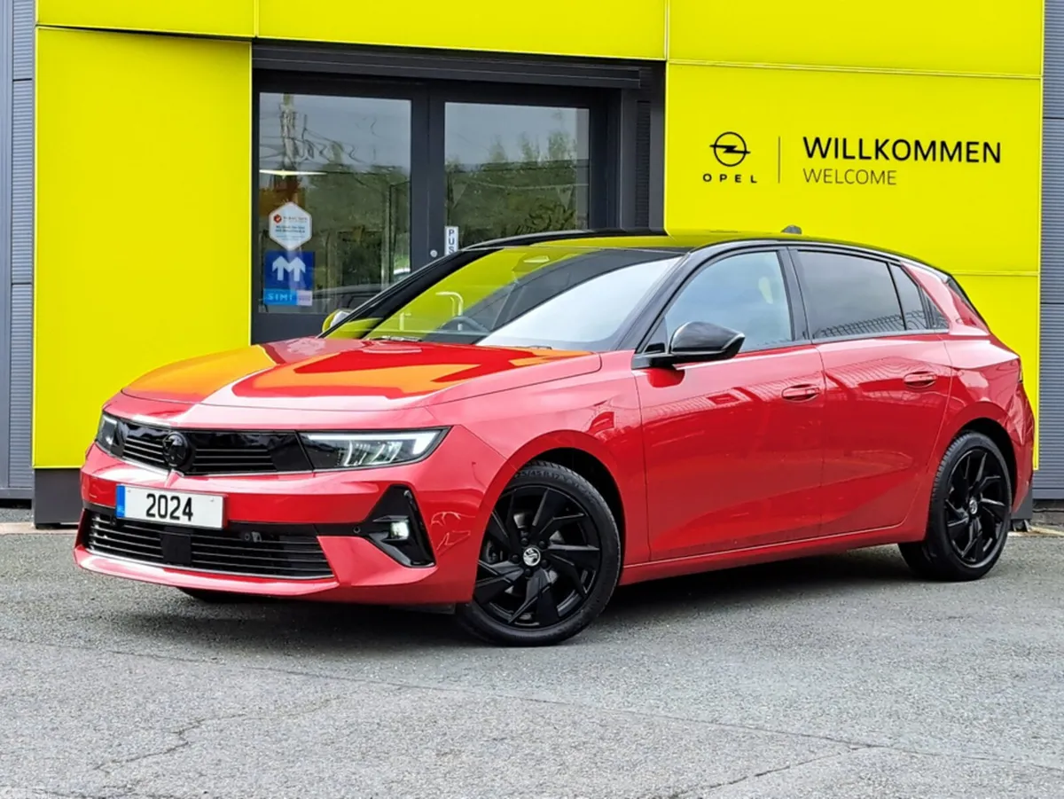 Opel Astra Hatchback, Petrol, 2024, Red