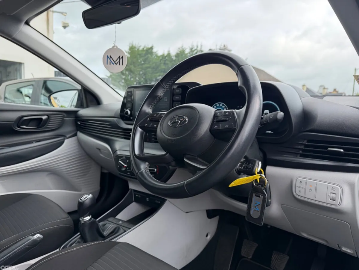 Hyundai i20 Hatchback, Petrol, 2022, Blue