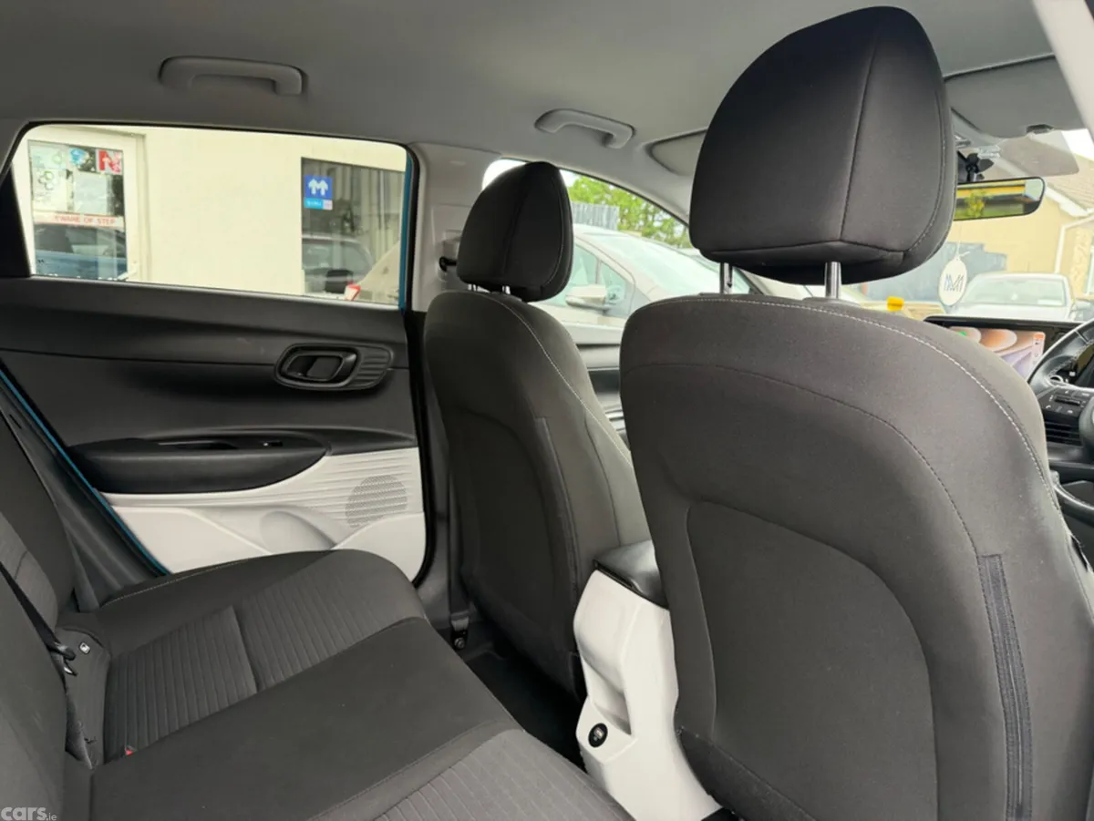 Hyundai i20 Hatchback, Petrol, 2022, Blue