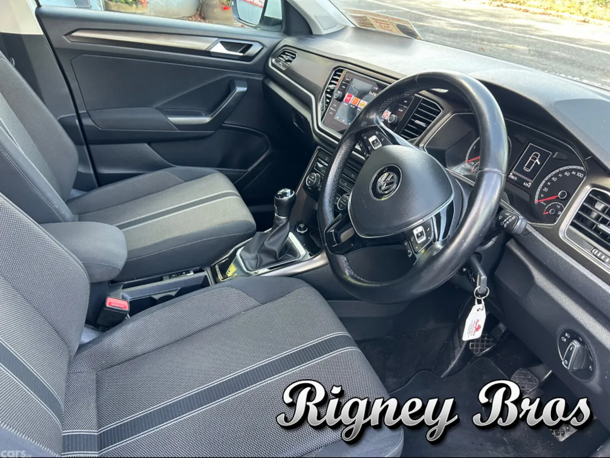 Volkswagen T-Roc Hatchback, Diesel, 2019, White