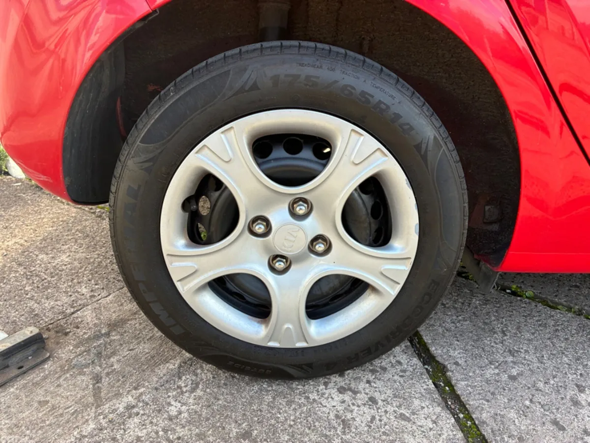 Kia Picanto Hatchback, Petrol, 2019, Red