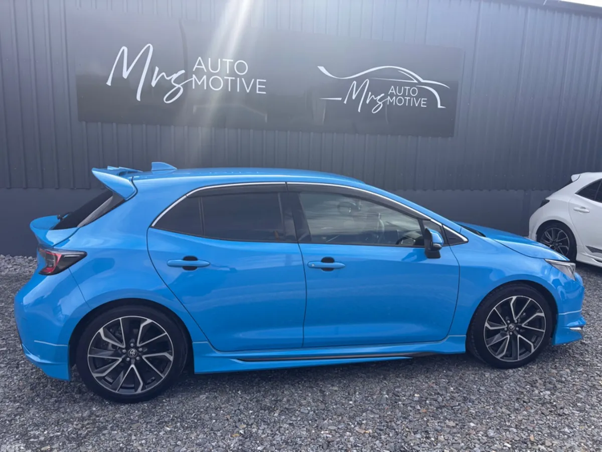 Toyota Corolla Hatchback, Petrol Hybrid, 2020, Blue