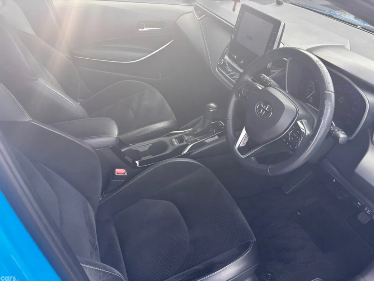Toyota Corolla Hatchback, Petrol Hybrid, 2020, Blue