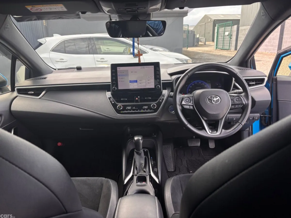 Toyota Corolla Hatchback, Petrol Hybrid, 2020, Blue