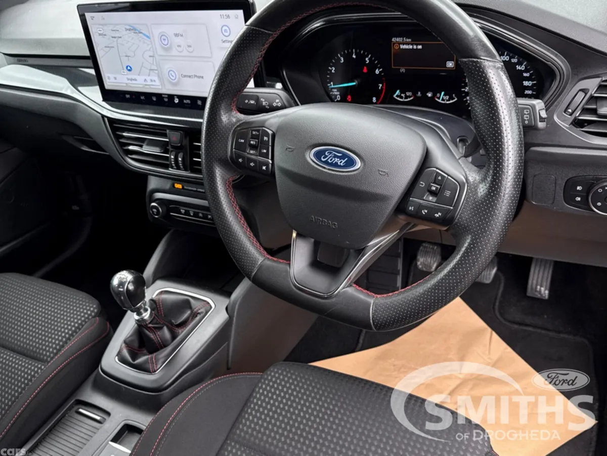 Ford Focus Hatchback, Petrol, 2024, Grey