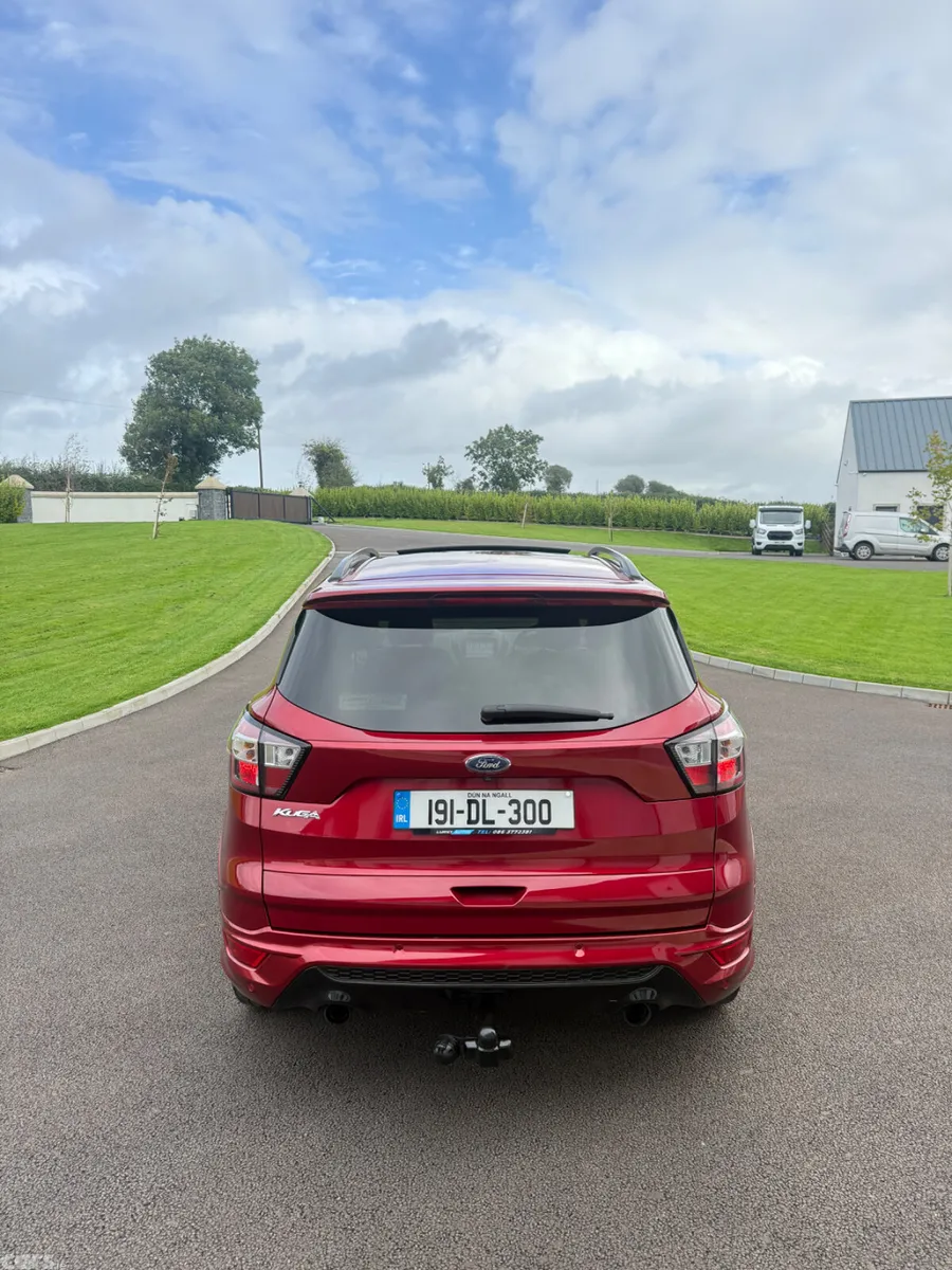 Ford Kuga SUV, Diesel, 2019, Red