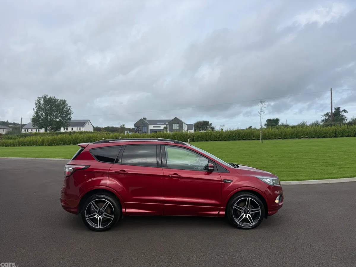 Ford Kuga SUV, Diesel, 2019, Red