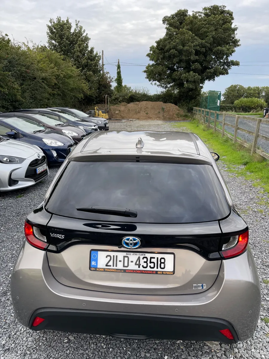 Toyota Yaris Hatchback, Petrol Hybrid, 2021, Brown