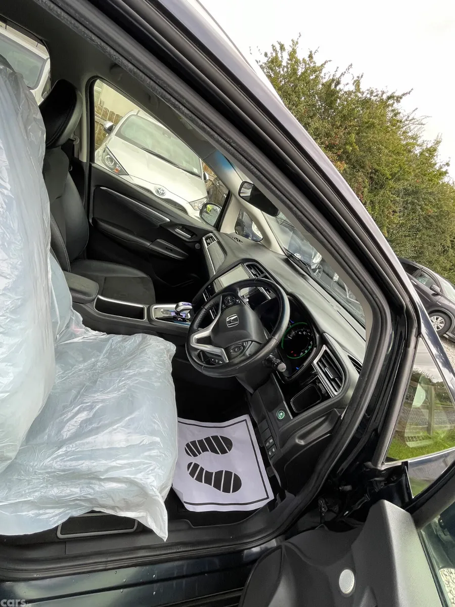 Honda Shuttle MPV, Petrol Hybrid, 2015, Blue