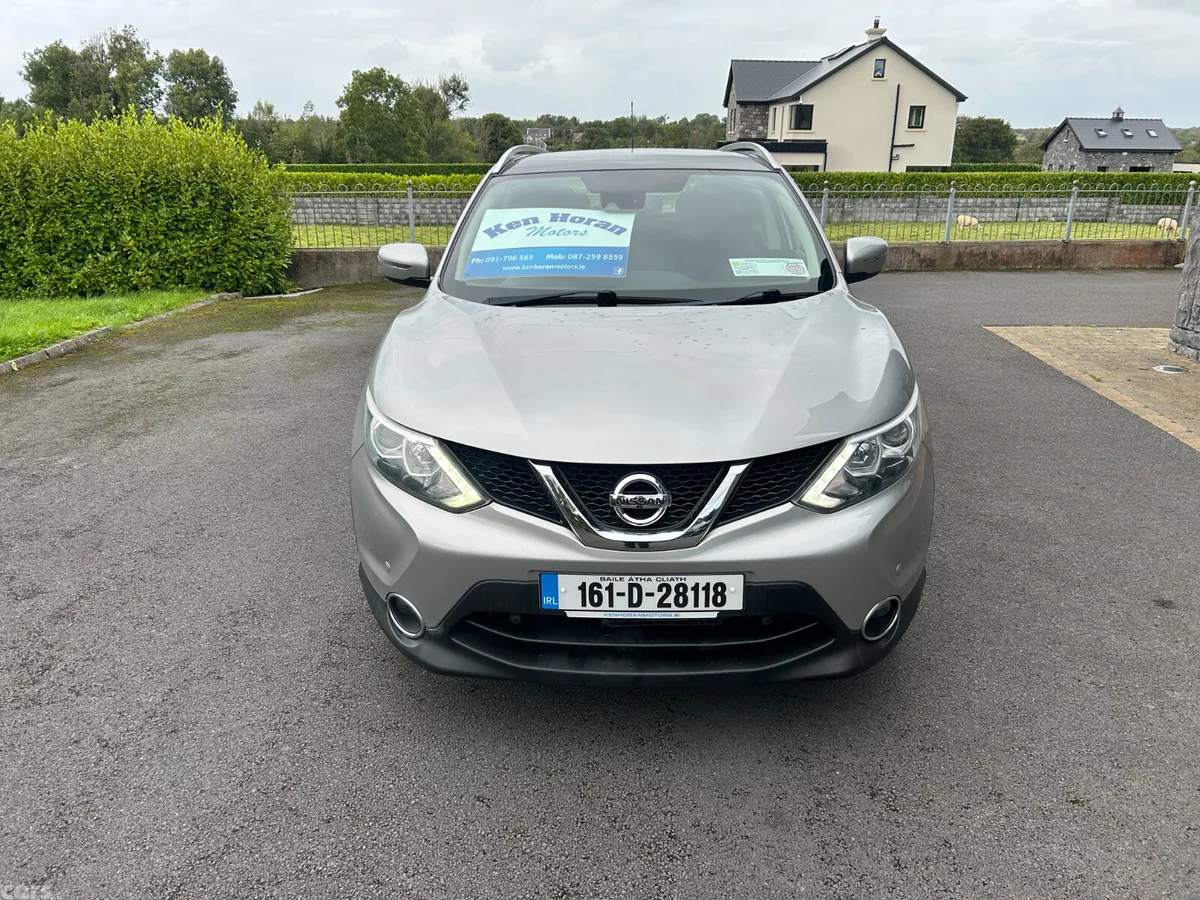 Nissan Qashqai Hatchback, Diesel, 2016, Silver