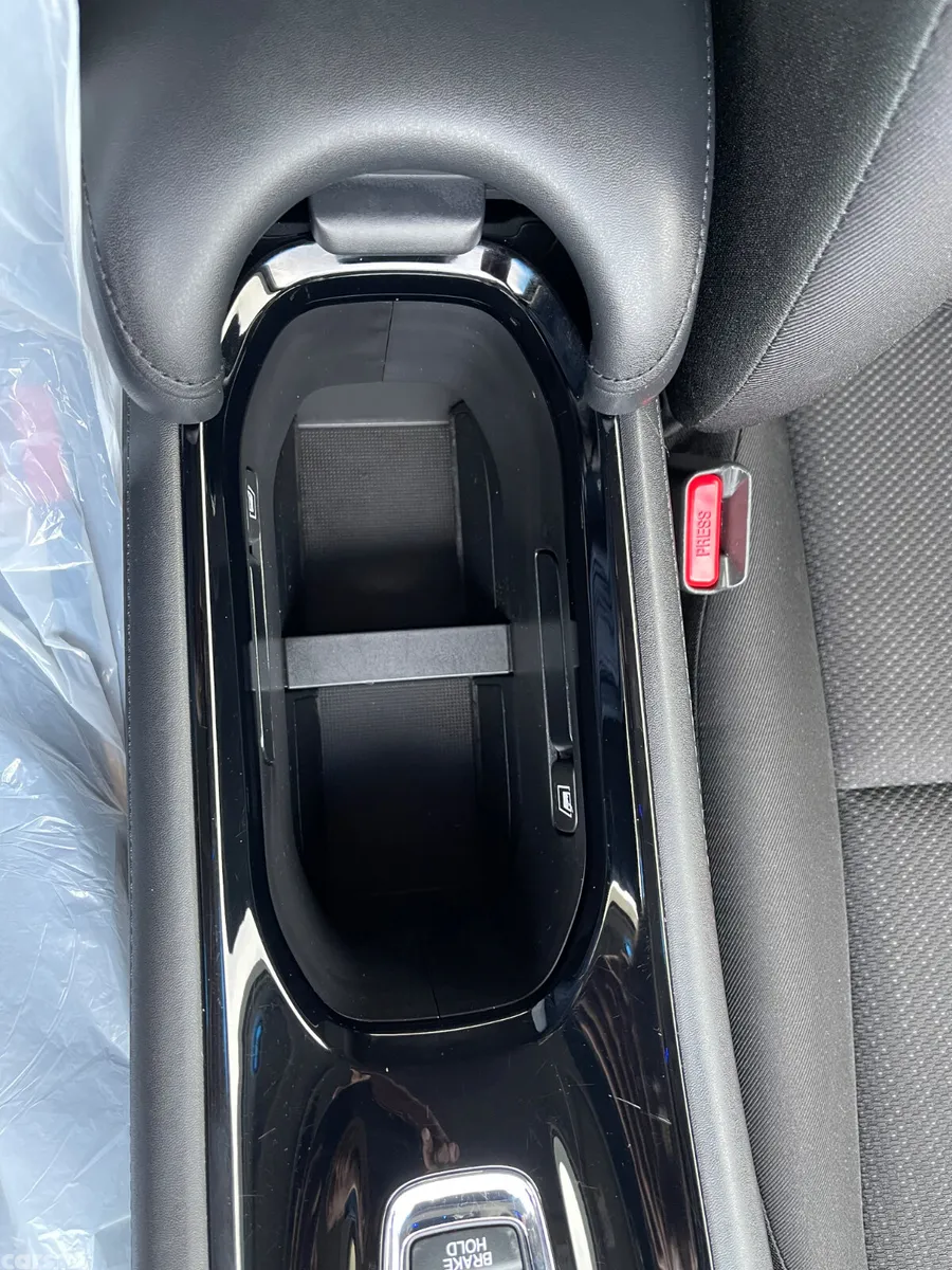 Honda Vezel Estate, Petrol Hybrid, 2015, Black