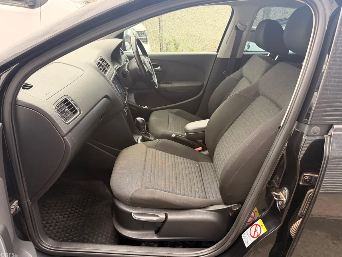 Volkswagen Polo Hatchback, Petrol, 2014, Black
