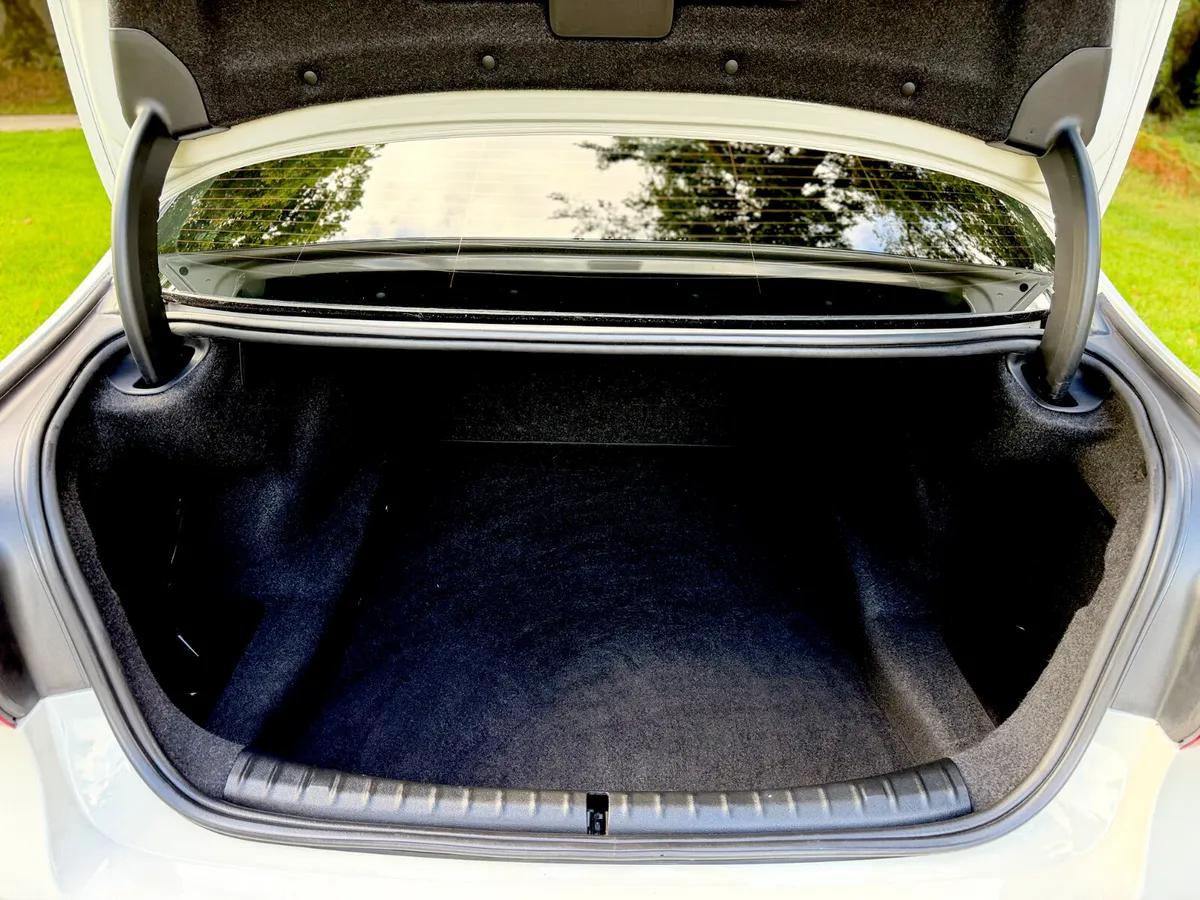 BMW 5-Series Saloon, Diesel, 2019, White