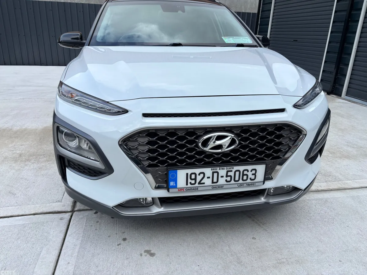 Hyundai KONA MPV, Petrol, 2019, White