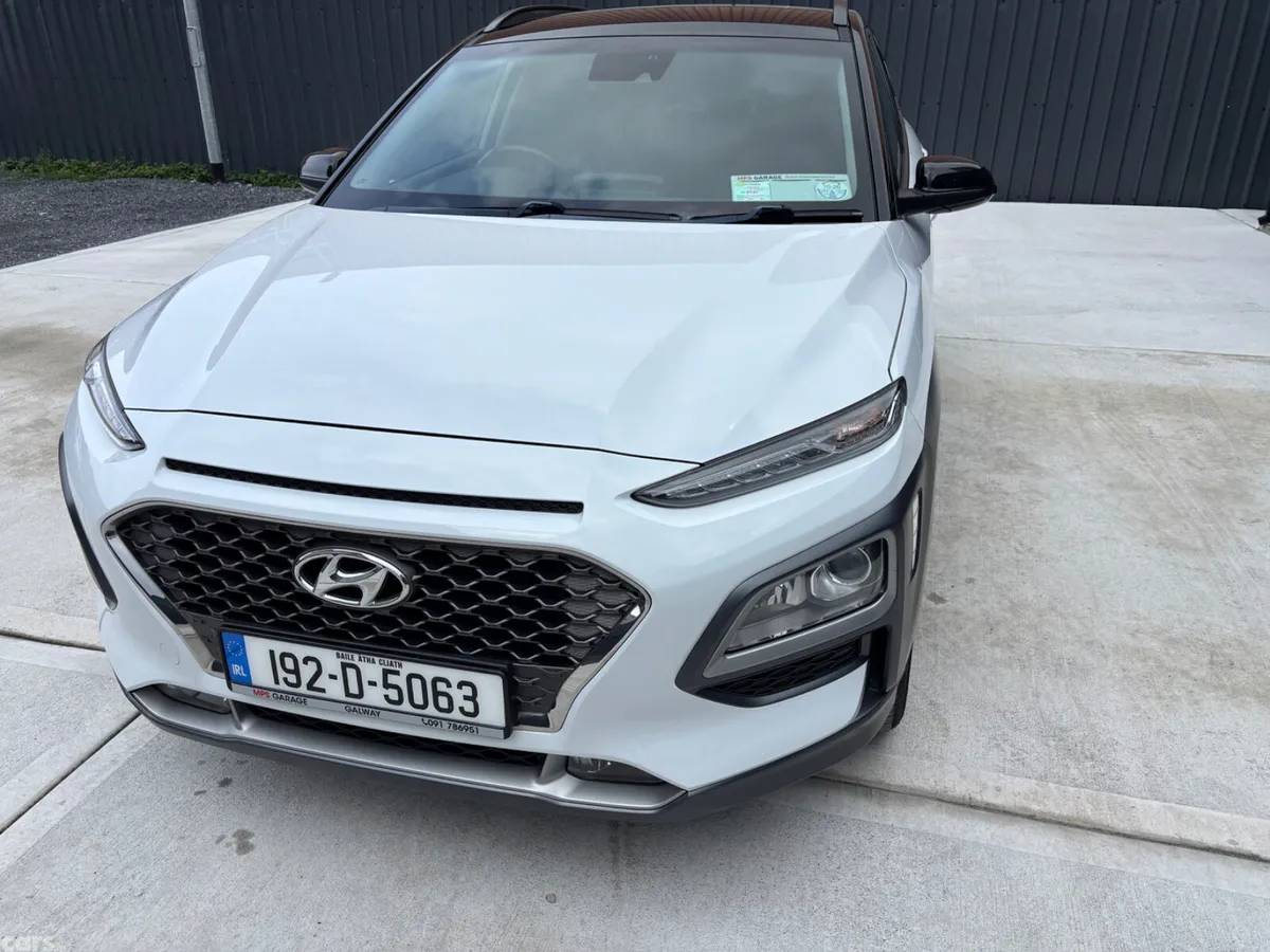 Hyundai KONA MPV, Petrol, 2019, White