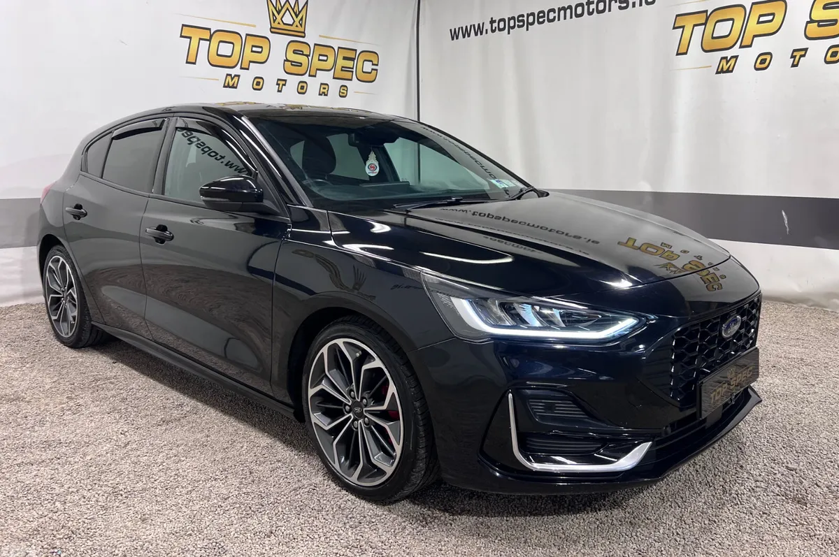 Ford Focus Hatchback, Diesel, 2022, Black