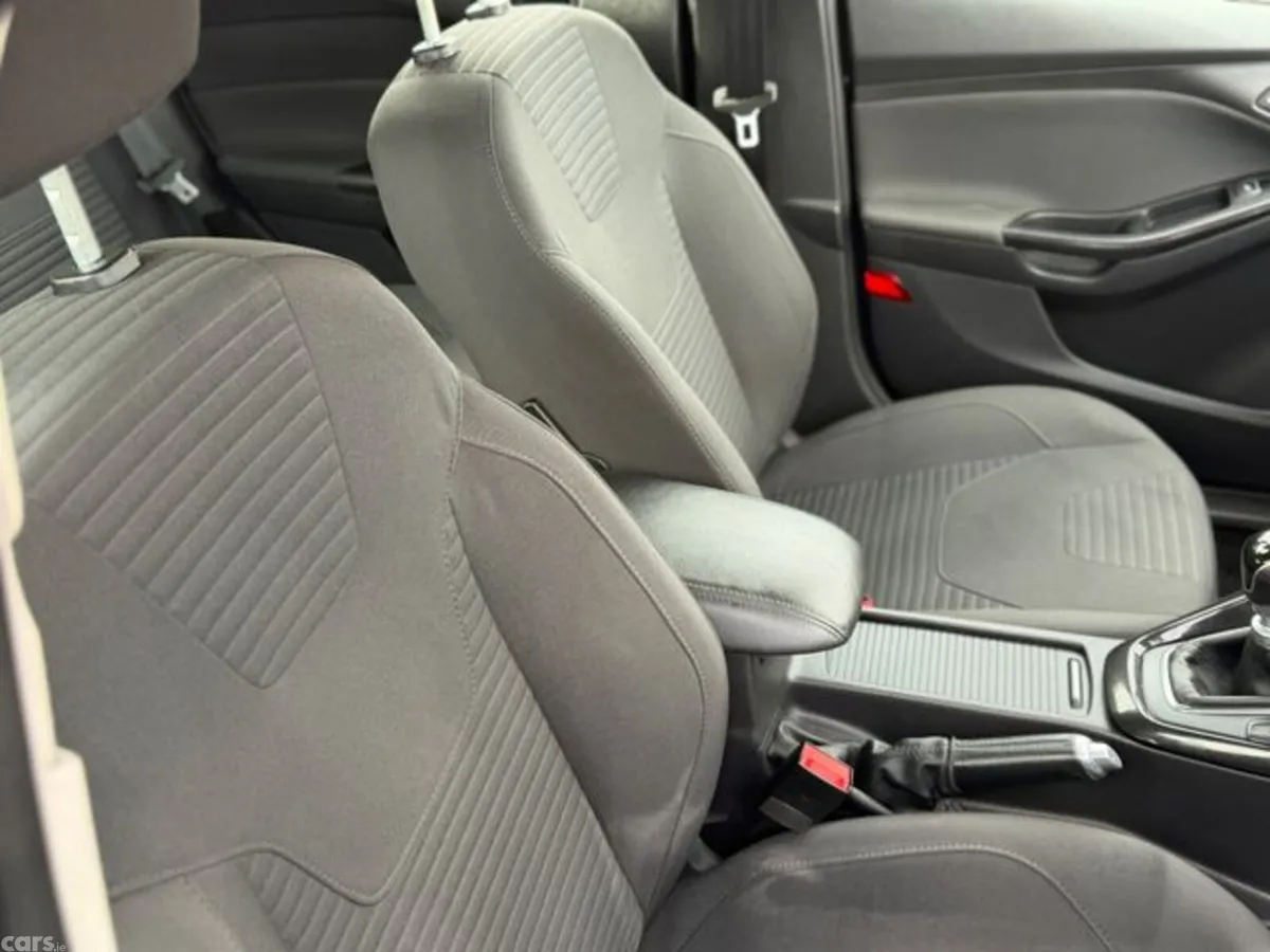 Ford Focus Hatchback, Diesel, 2017, Blue