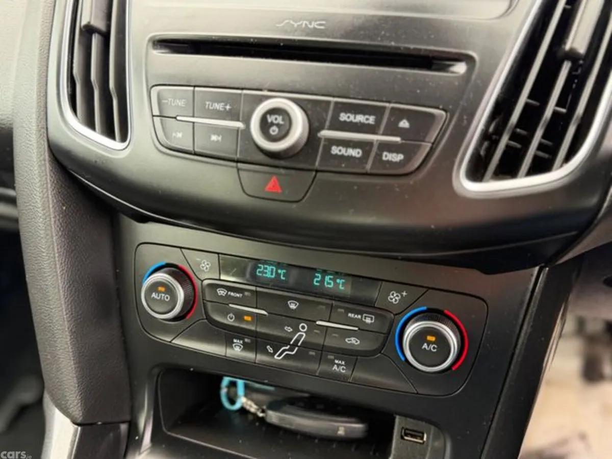 Ford Focus Hatchback, Diesel, 2017, Blue