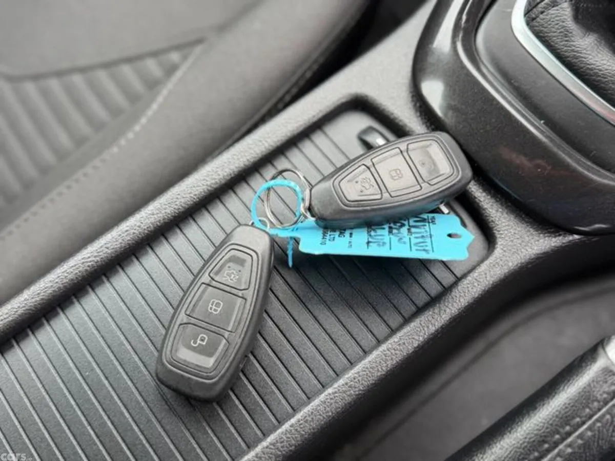Ford Focus Hatchback, Diesel, 2017, Blue