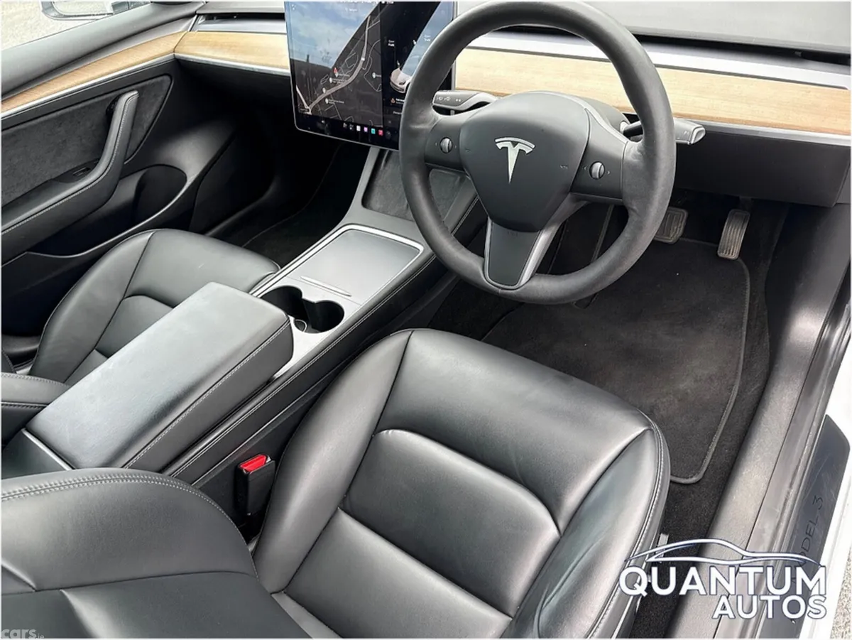 Tesla Model 3 Saloon, Electric, 2021, White