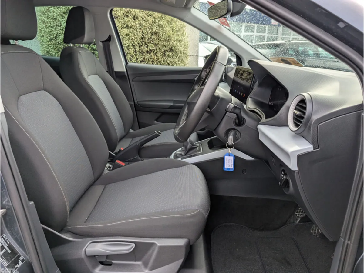 SEAT Arona Hatchback, Petrol, 2024, Grey