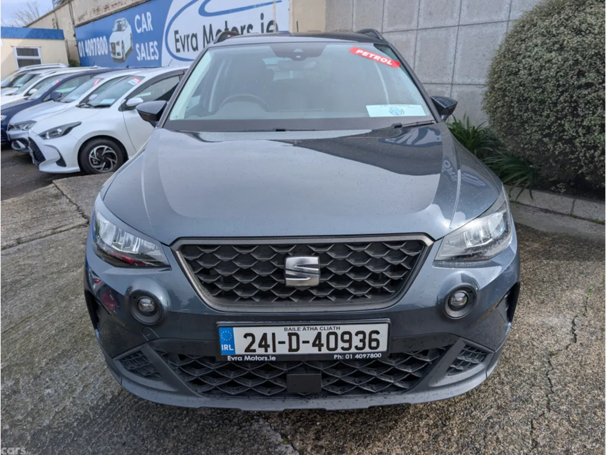 SEAT Arona Hatchback, Petrol, 2024, Grey