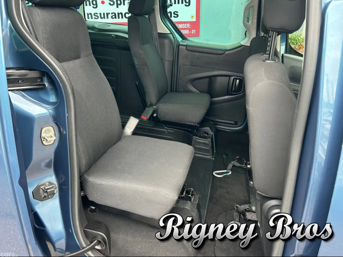 Peugeot Partner MPV, Diesel, 2018, Blue