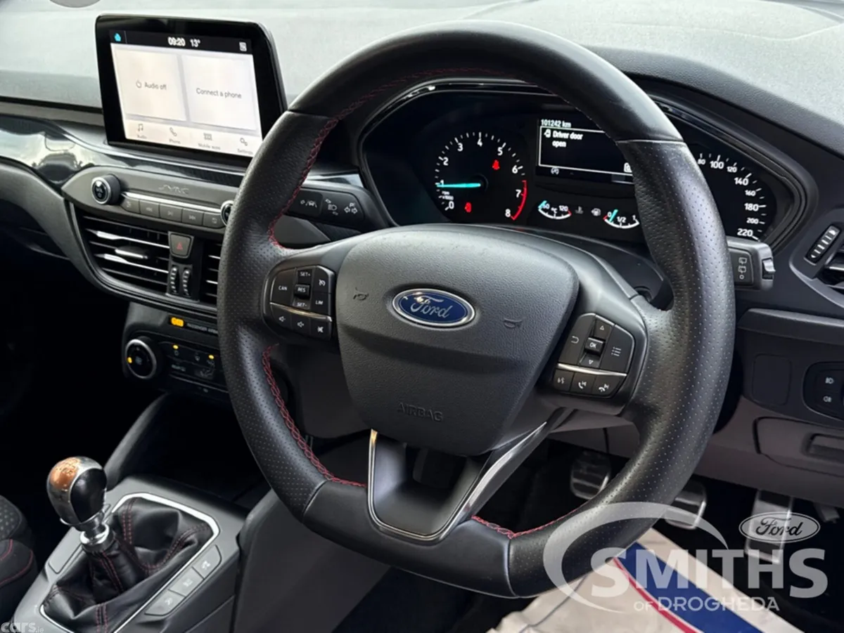 Ford Focus Hatchback, Petrol, 2019, White