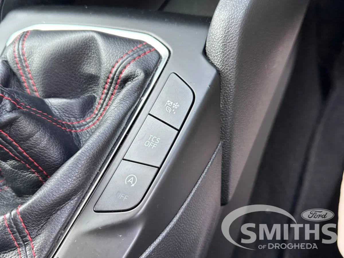 Ford Focus Hatchback, Petrol, 2019, White