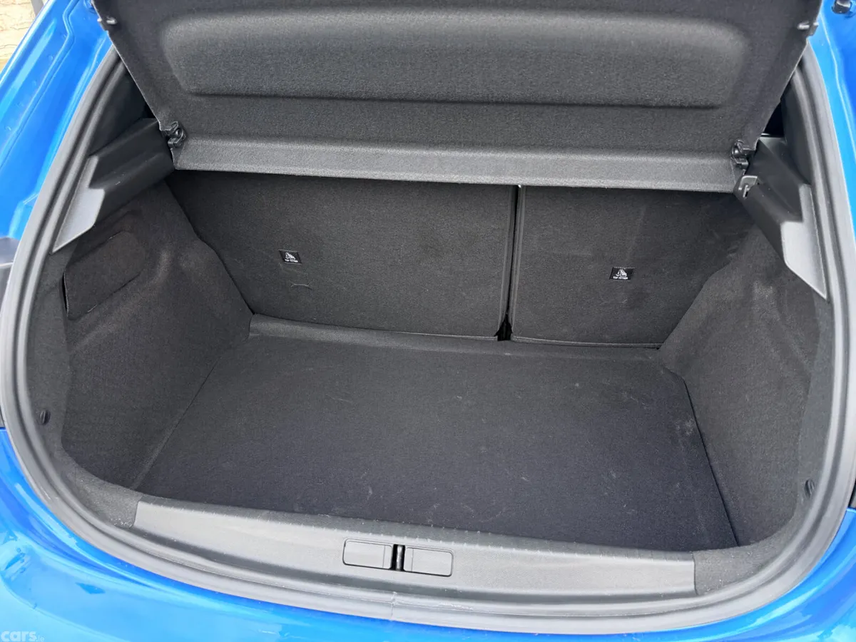 Peugeot 208 Hatchback, Petrol, 2024, Blue
