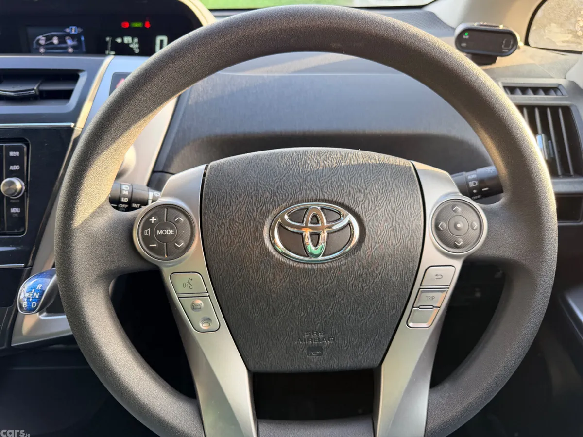 Toyota Prius MPV, Petrol Hybrid, 2017, Silver