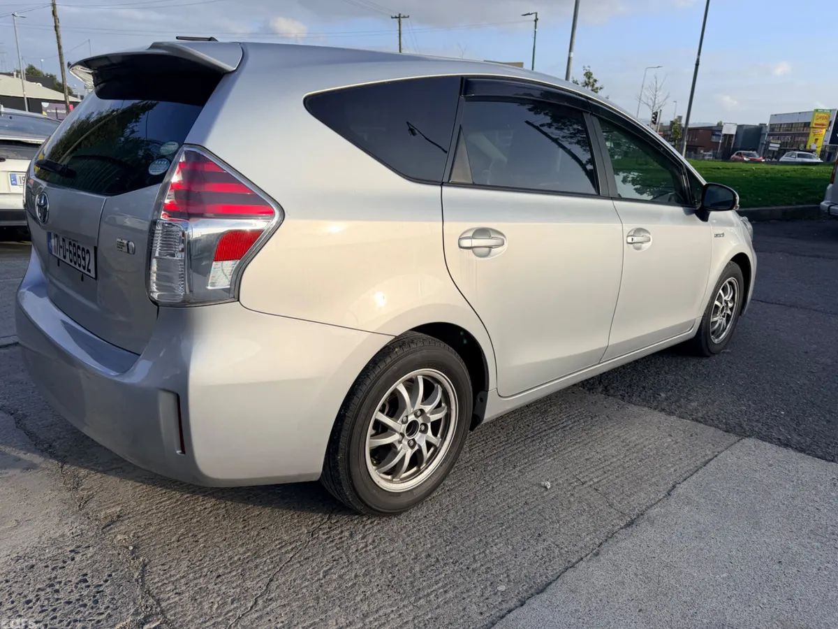 Toyota Prius MPV, Petrol Hybrid, 2017, Silver
