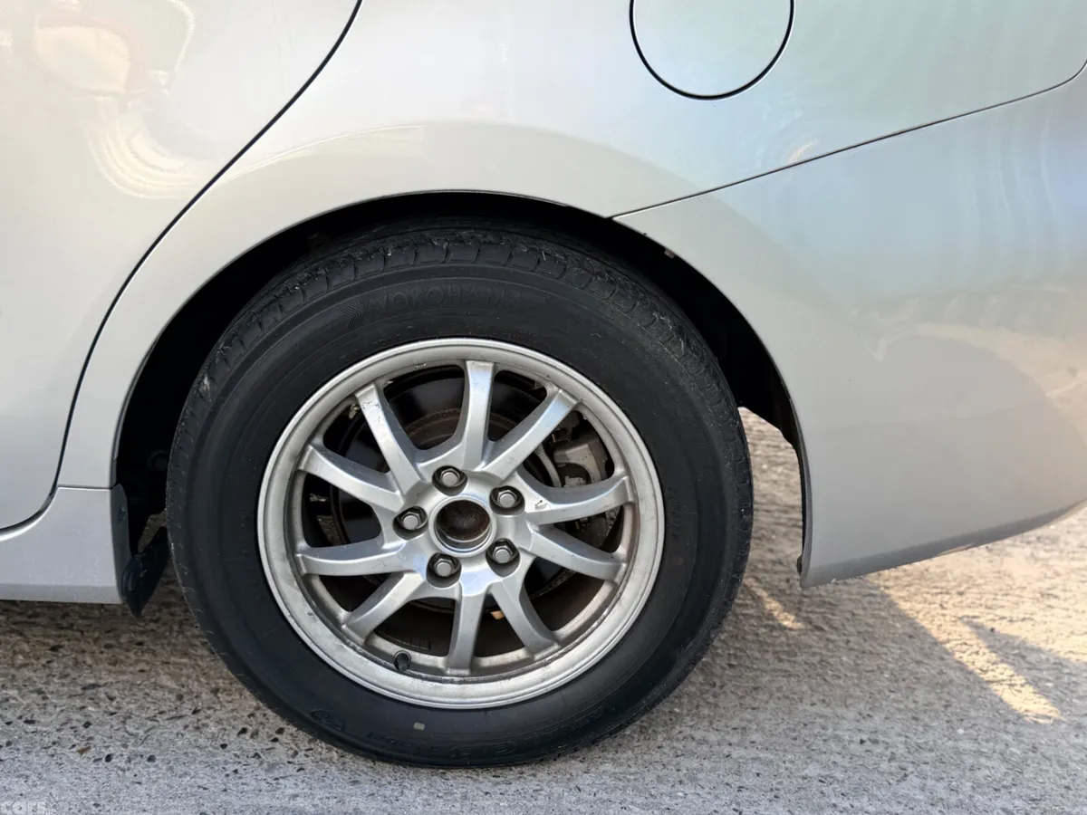 Toyota Prius MPV, Petrol Hybrid, 2017, Silver