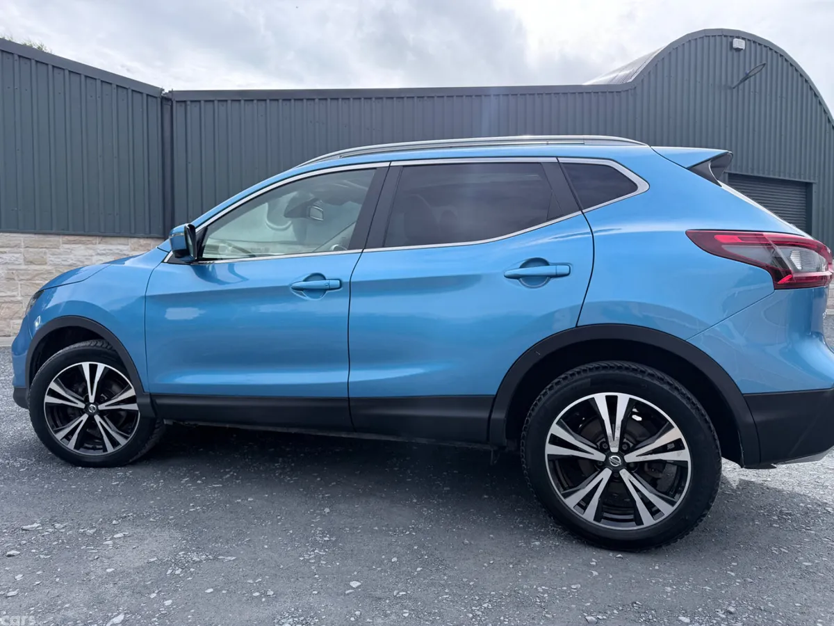 Nissan Qashqai Hatchback, Diesel, 2018, Blue