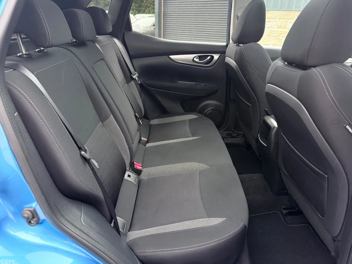 Nissan Qashqai Hatchback, Diesel, 2018, Blue