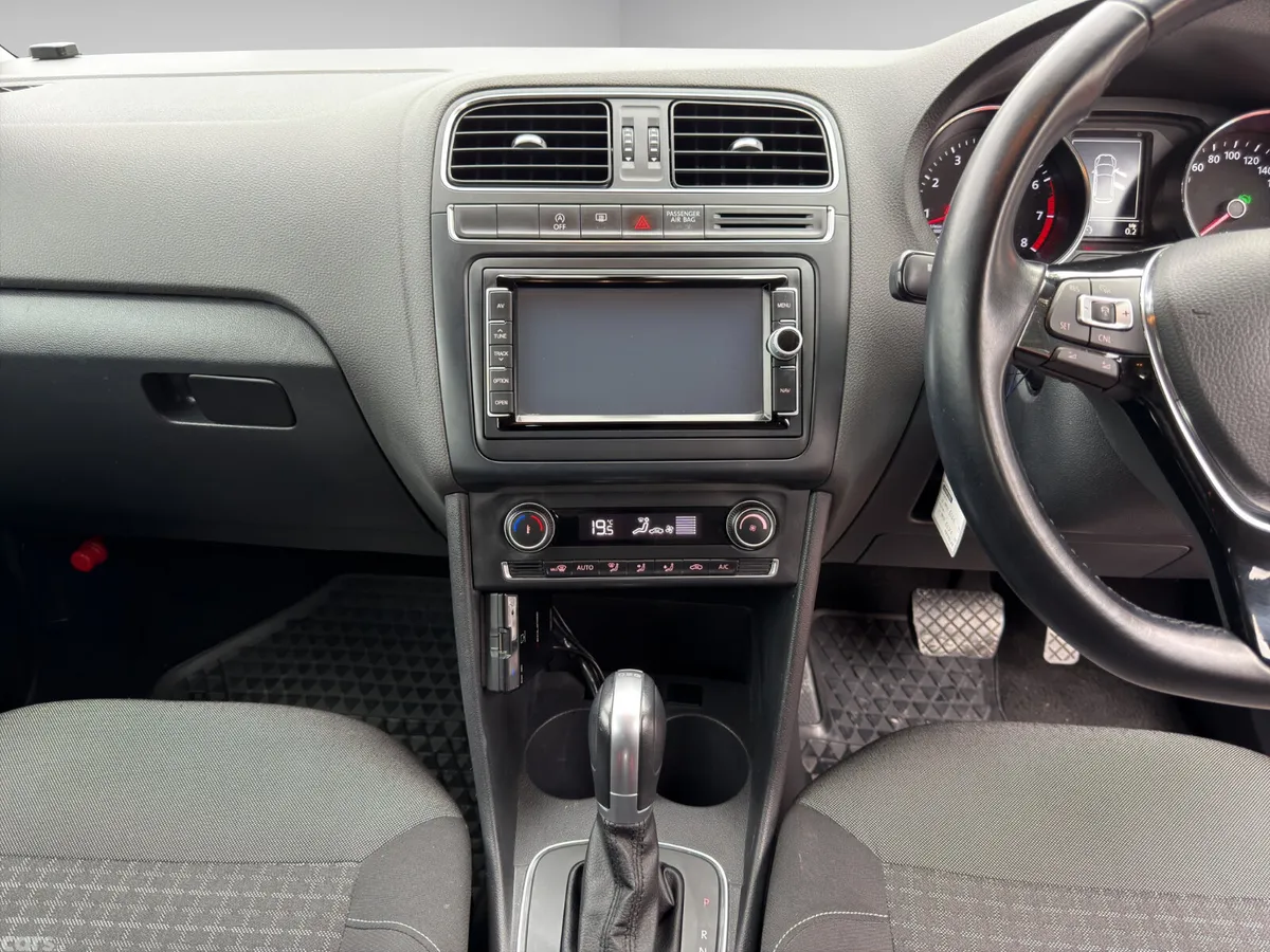 Volkswagen Polo Hatchback, Petrol, 2014, Red
