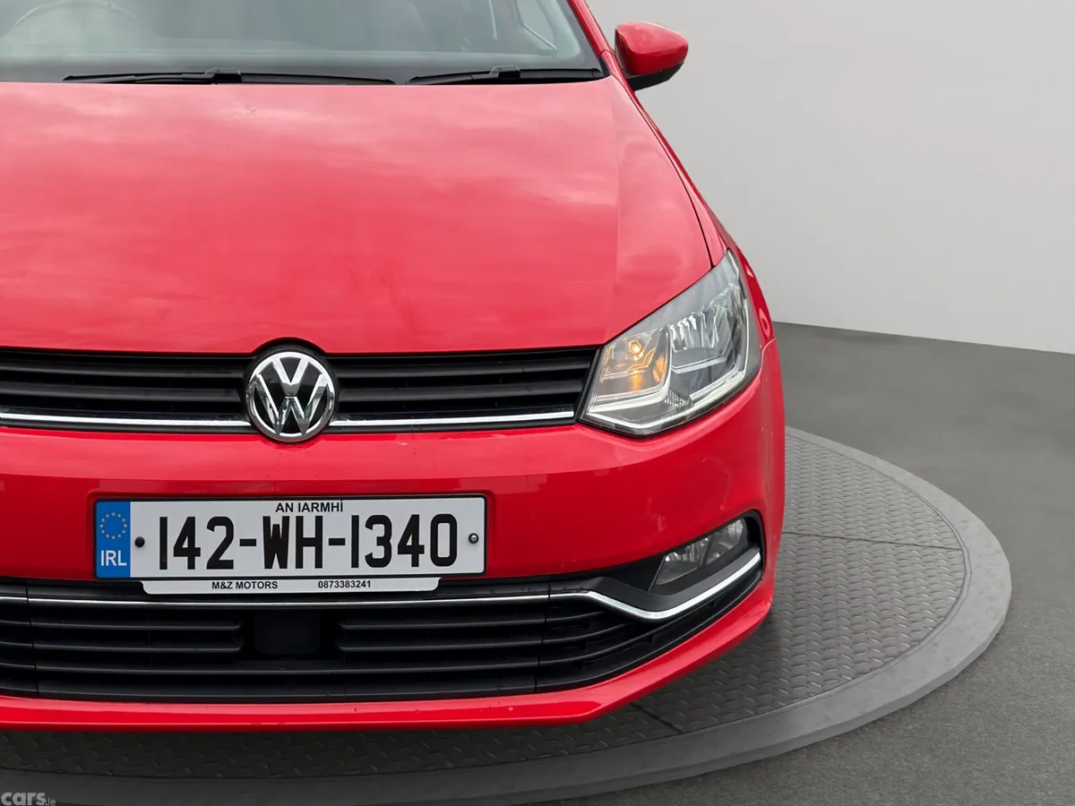 Volkswagen Polo Hatchback, Petrol, 2014, Red