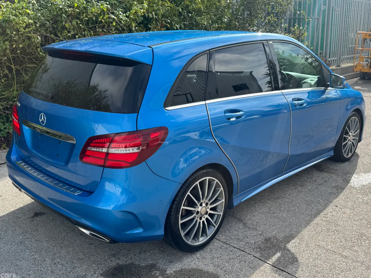 Mercedes-Benz B-Class Hatchback, Petrol, 2017, Blue