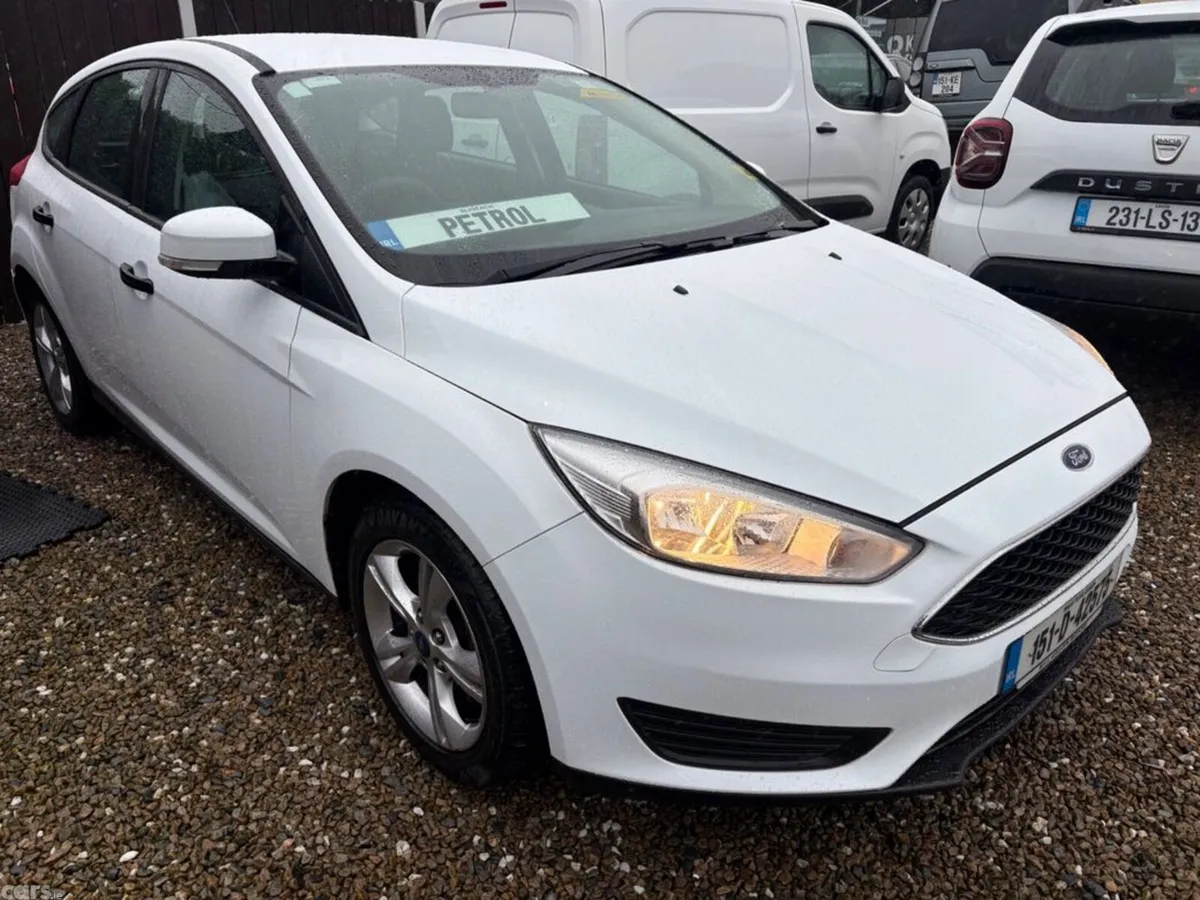 Ford Focus Hatchback, Petrol, 2015, White