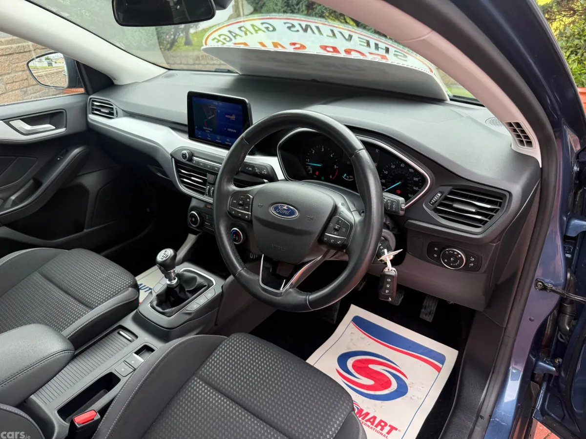 Ford Focus Hatchback, Diesel, 2021, Blue