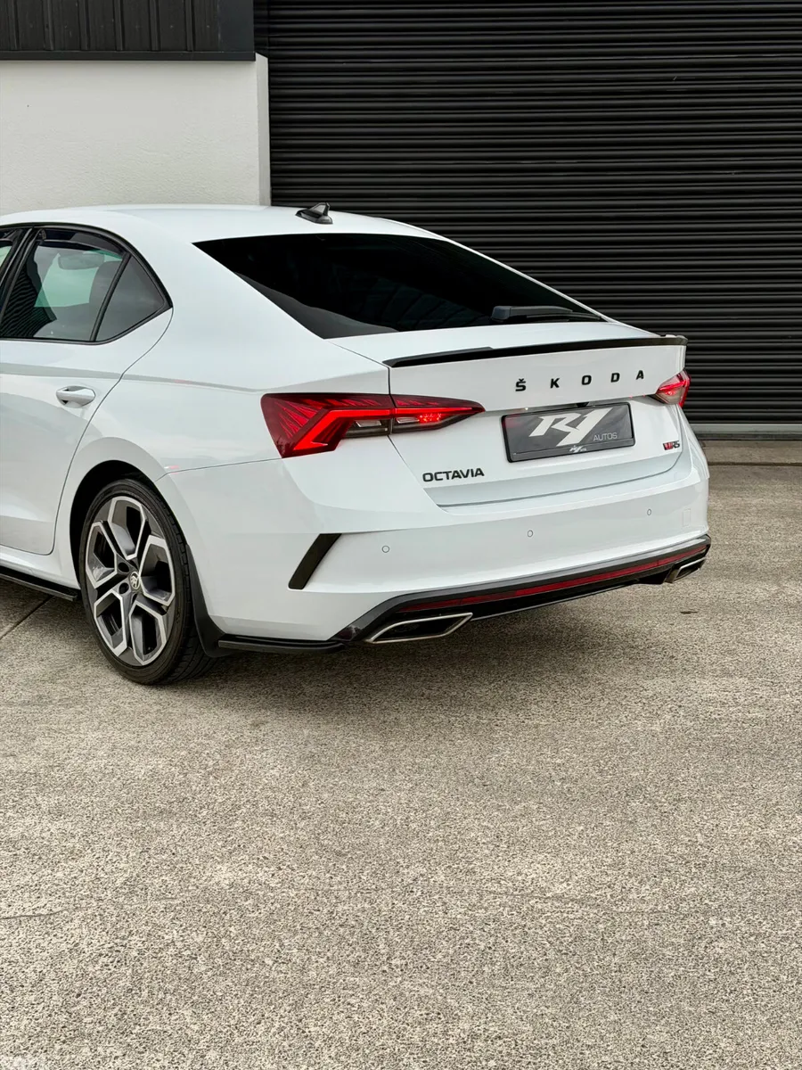 Skoda Octavia Saloon, Diesel, 2022, White