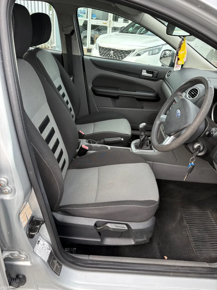 Ford Focus Hatchback, Diesel, 2012, Silver