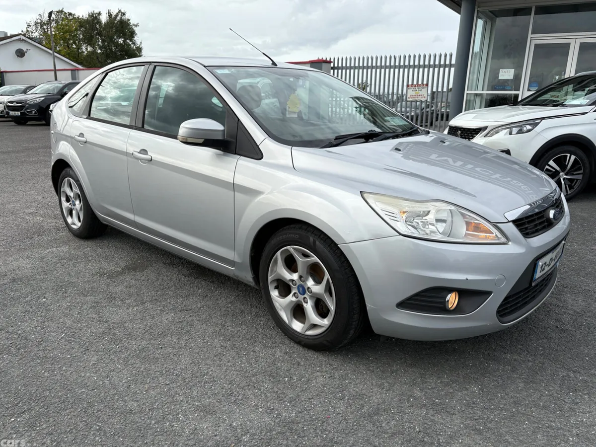 Ford Focus Hatchback, Diesel, 2012, Silver