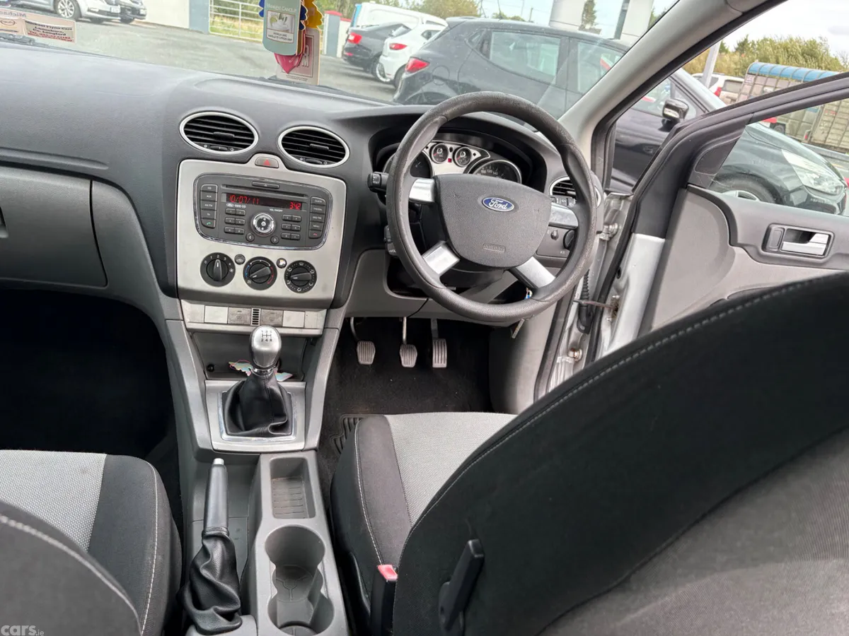 Ford Focus Hatchback, Diesel, 2012, Silver