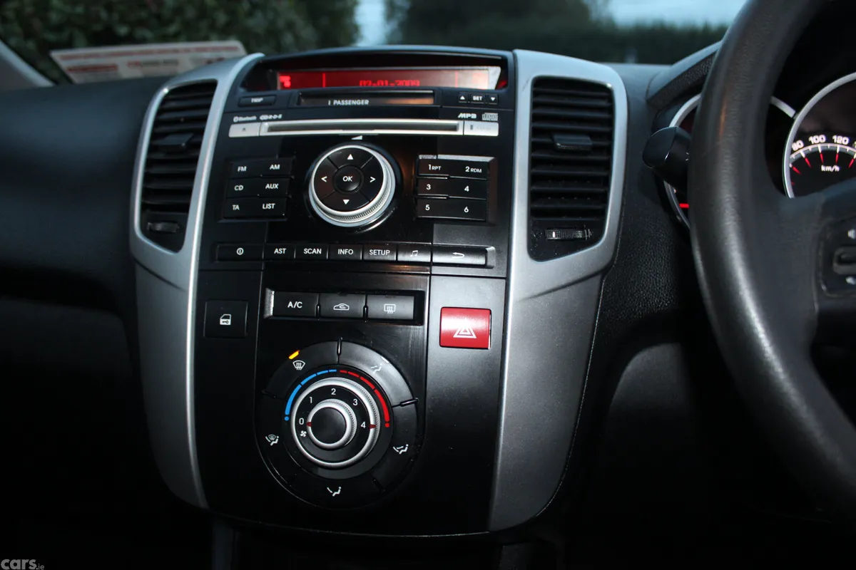 Kia Venga MPV, Diesel, 2014, Silver