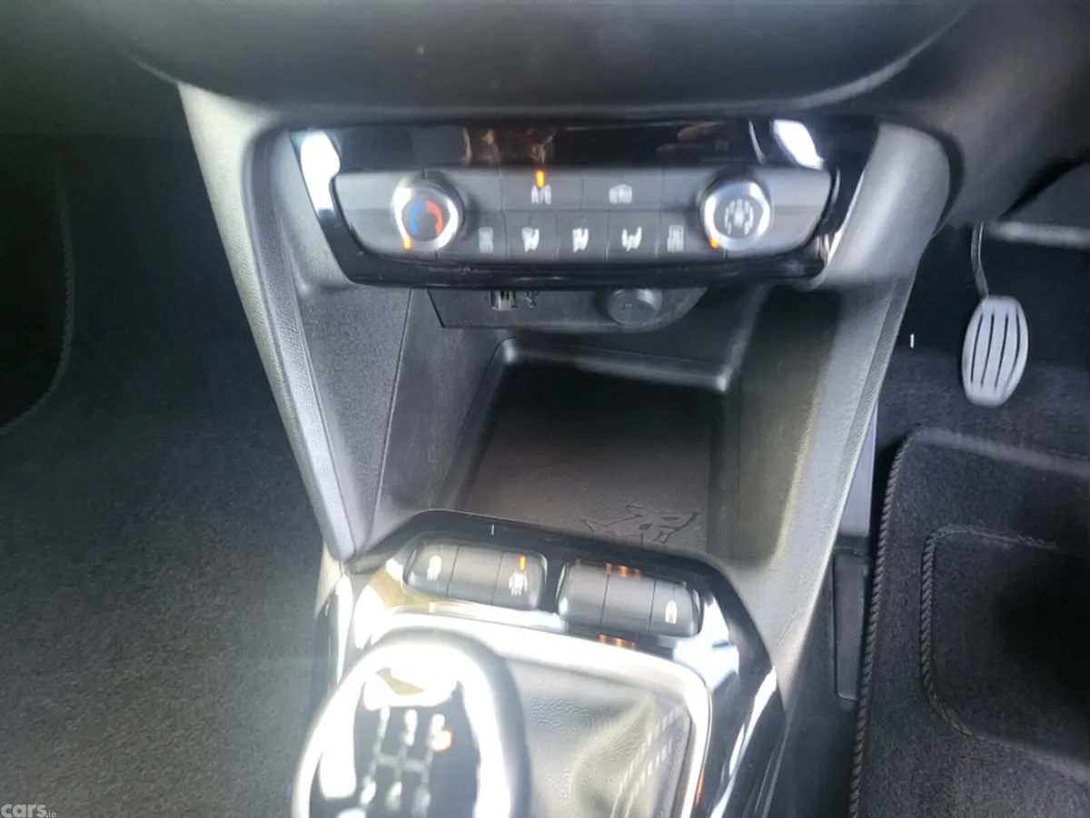 Opel Corsa Hatchback, Petrol, 2023, Grey