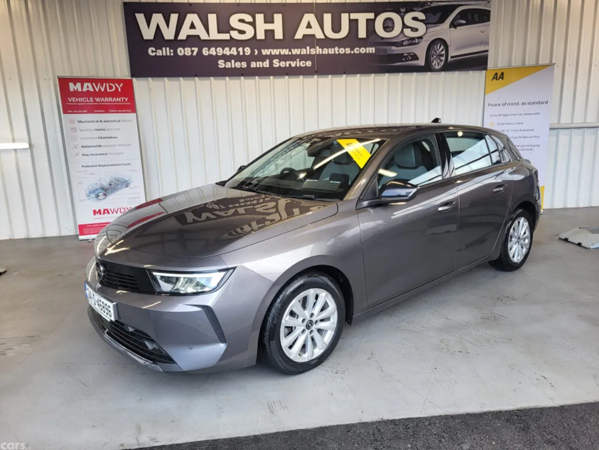 Opel Astra Hatchback, Diesel, 2024, Grey