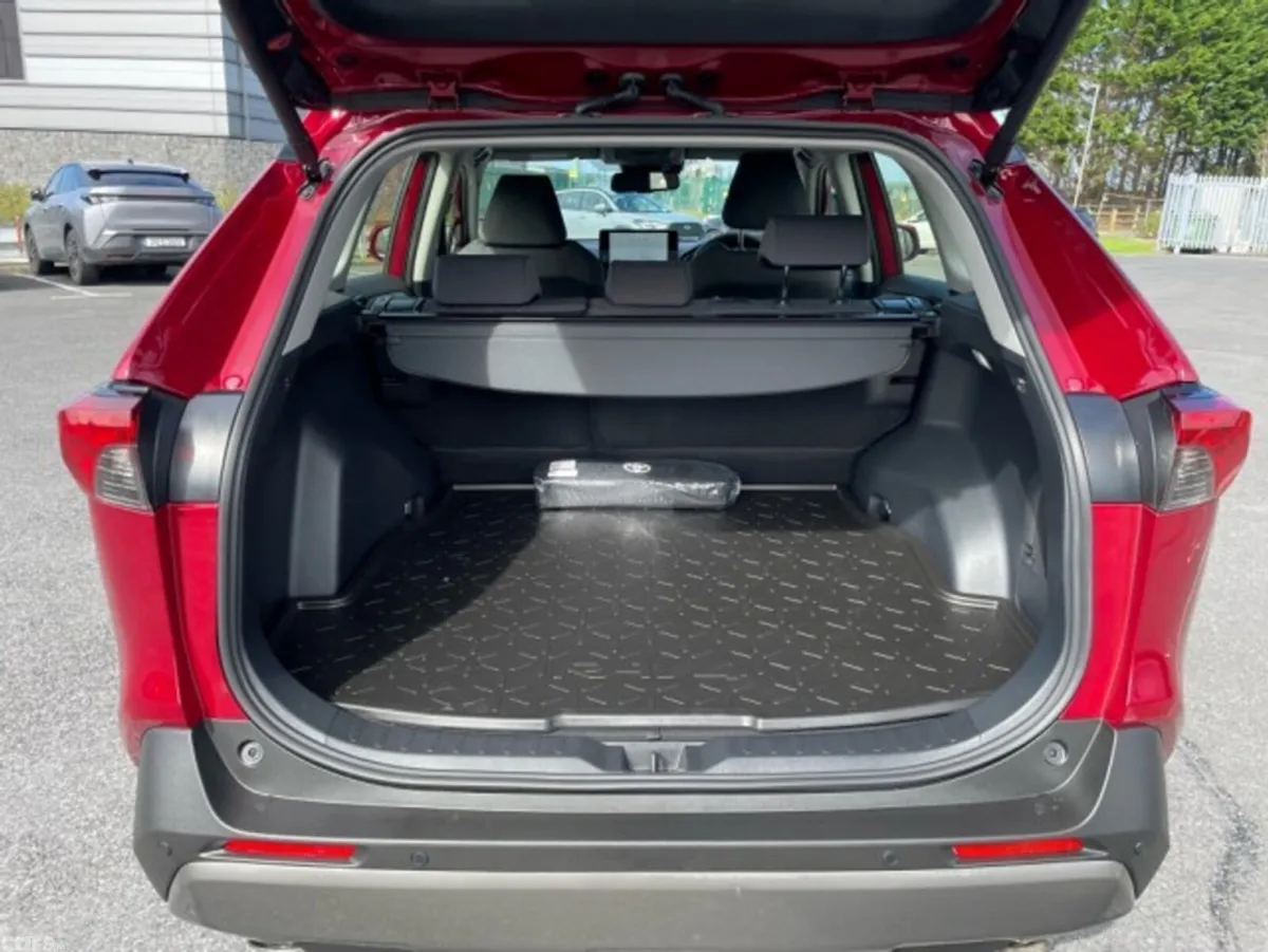 Toyota RAV4 SUV, Petrol Hybrid, 2025, Red