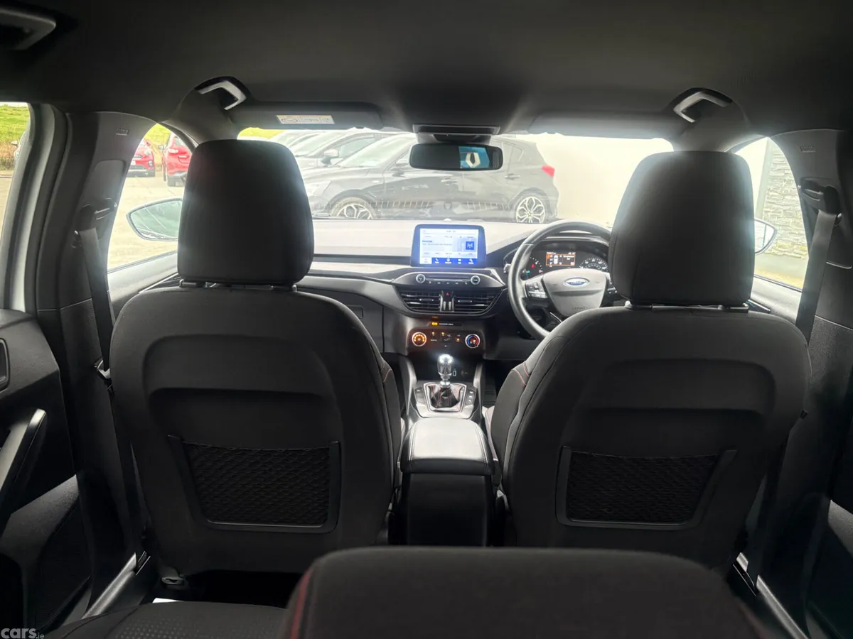 Ford Focus Hatchback, Diesel, 2020, White