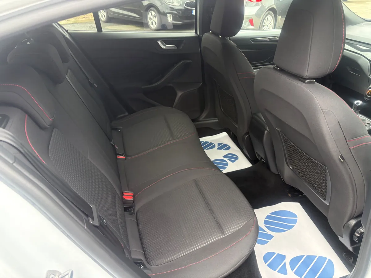 Ford Focus Hatchback, Diesel, 2020, White